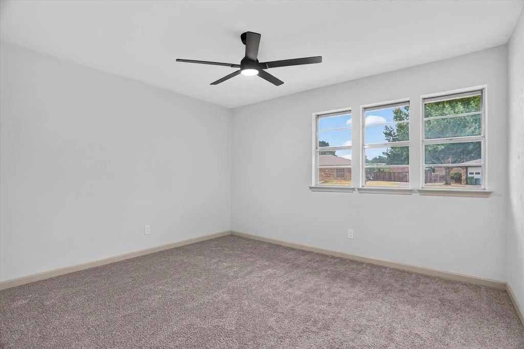 5817 Stone Drive, North Richland Hills