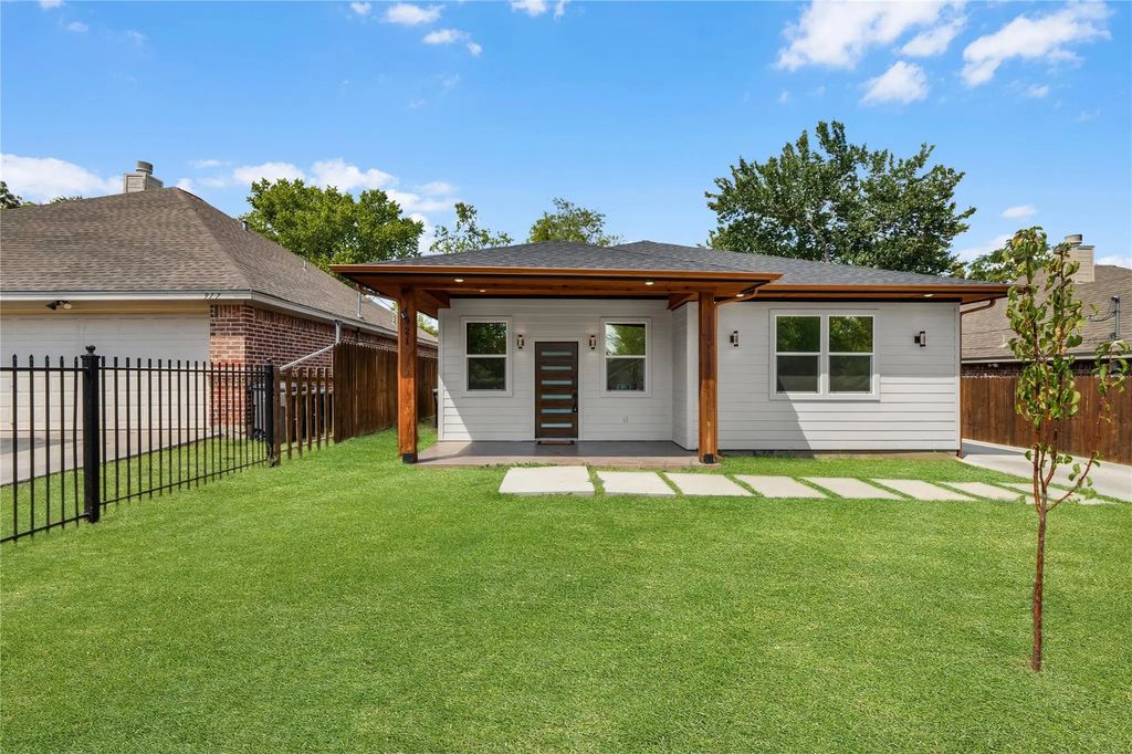 921 Bessie Street, Fort Worth