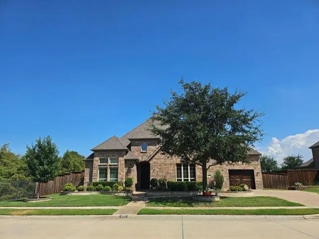 409 Rawhide Path, Keller