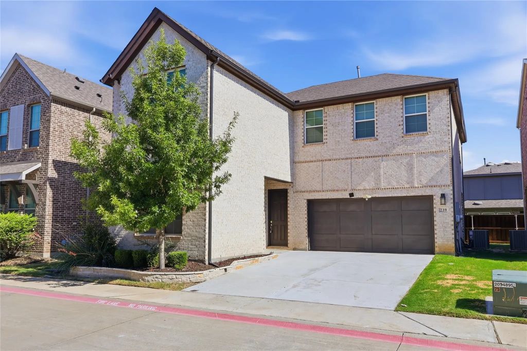 239 Woodson Street, Irving