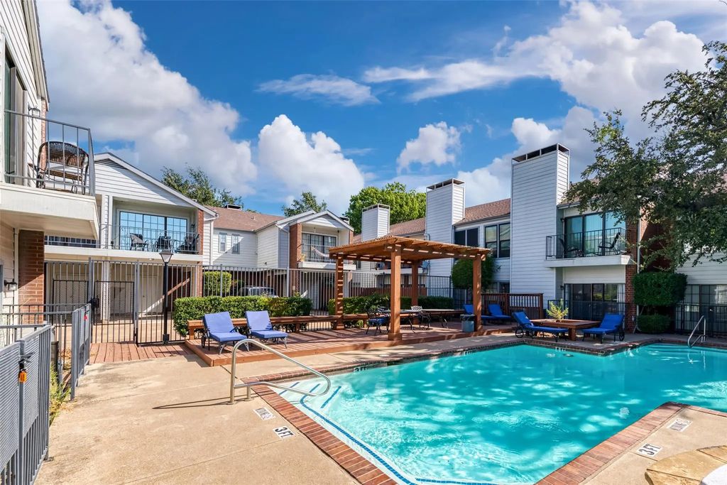 5100 Verde Valley Lane 131, Dallas