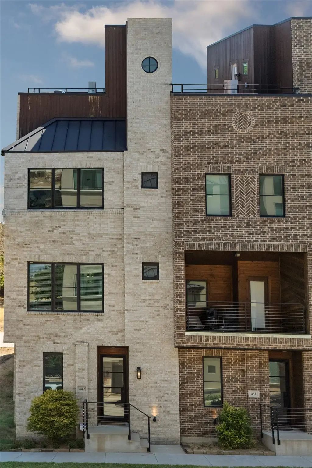 449 S Rayner Street, Fort Worth