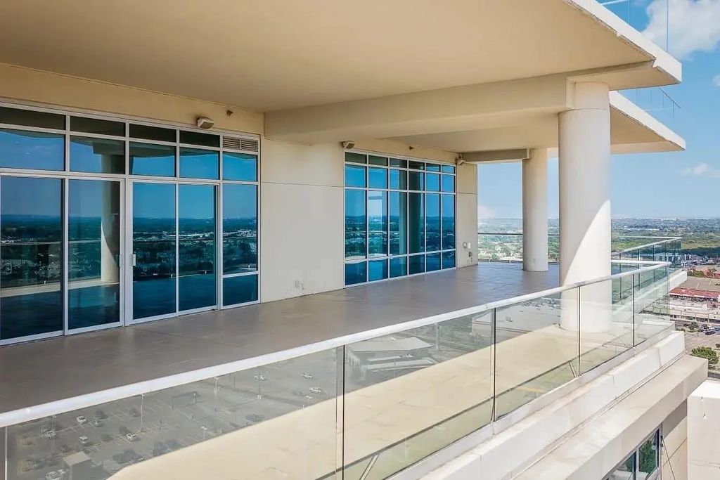 8066 Park Lane 2015, Dallas