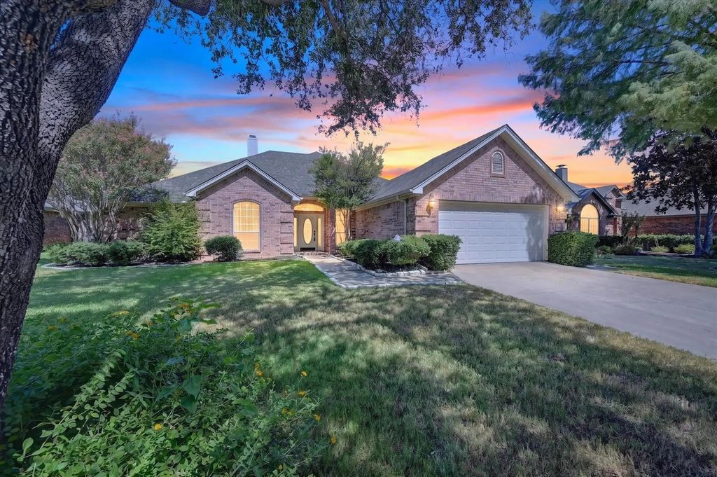 1501 New Haven Drive, Mansfield