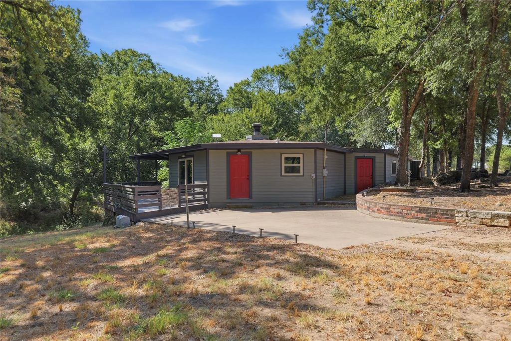 1001 Green Tree Drive, Weatherford