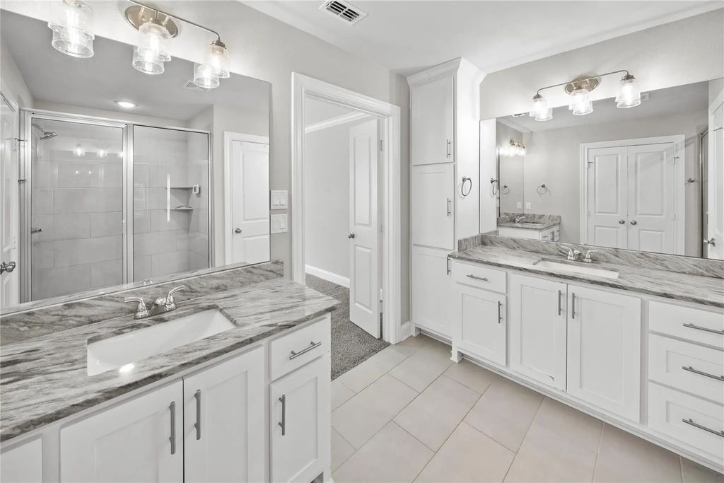 11479 Lindsey Garden Drive, Tyler