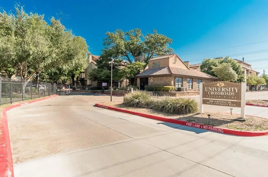 5757 E University Boulevard 27y, Dallas