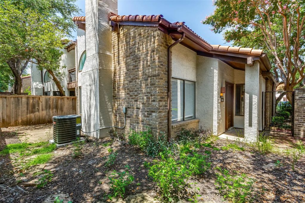 18040 Midway Road 230, Dallas