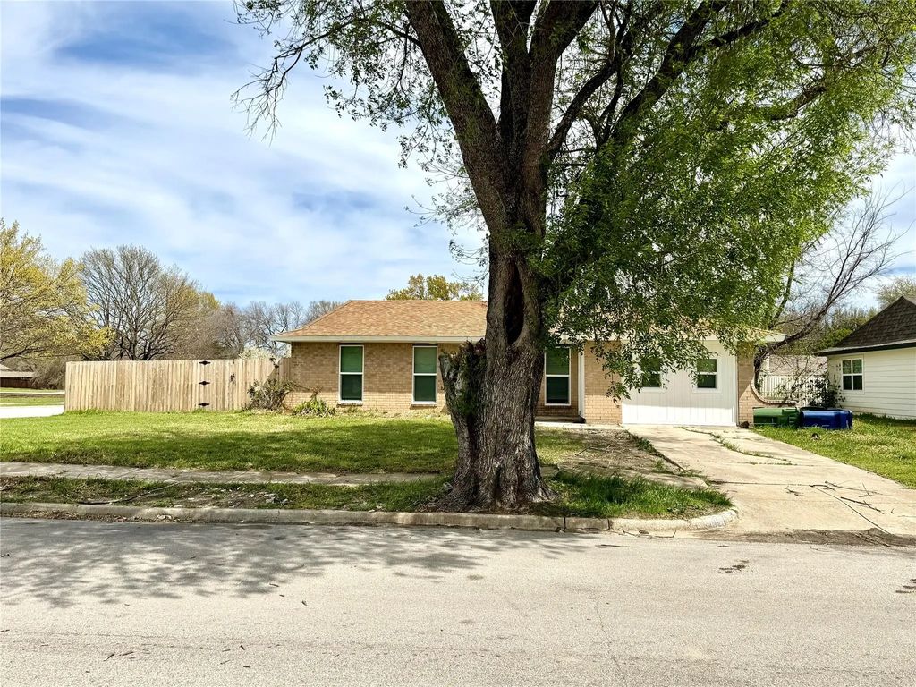 1801 Coleta Place, Garland