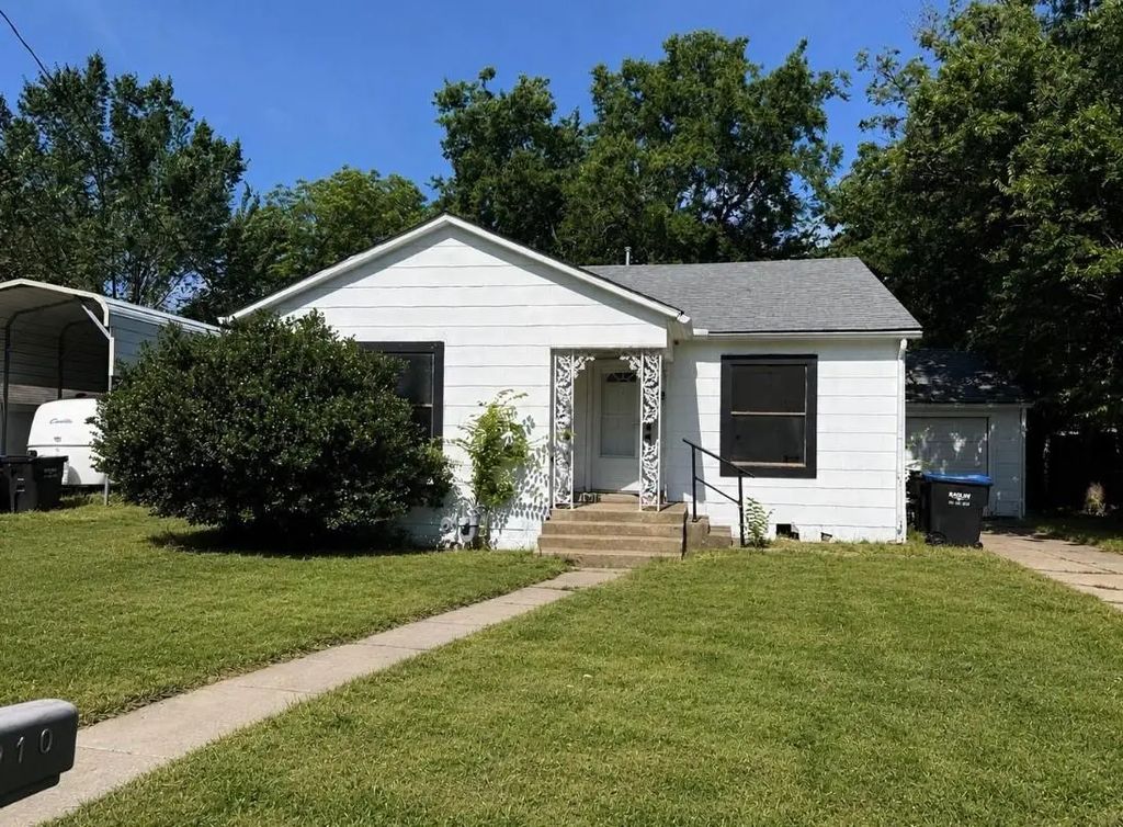 3910 Johnson Street, Greenville
