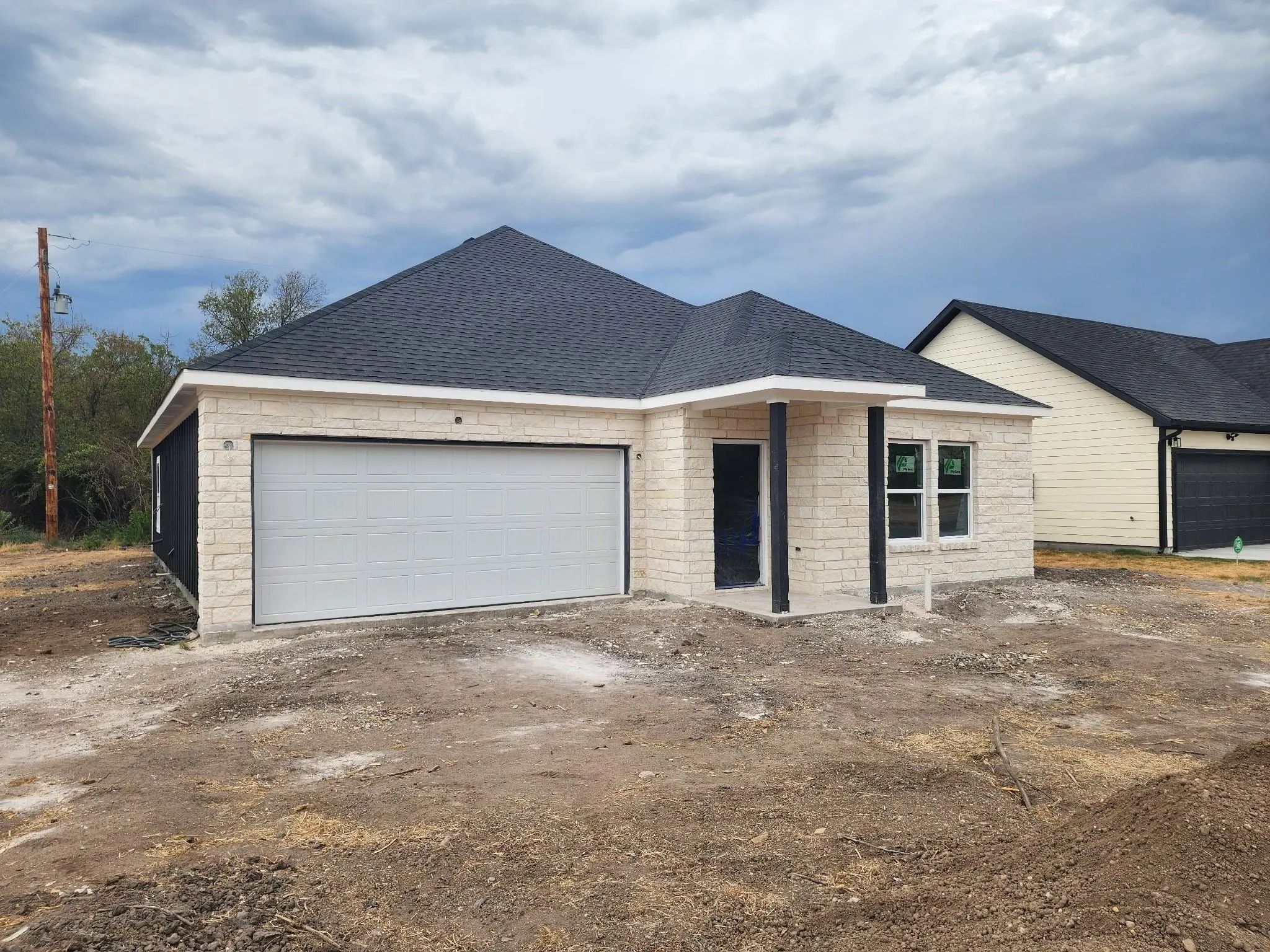 Photo of Listing #21384398