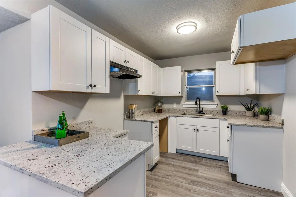 2801 Wren Avenue, Fort Worth