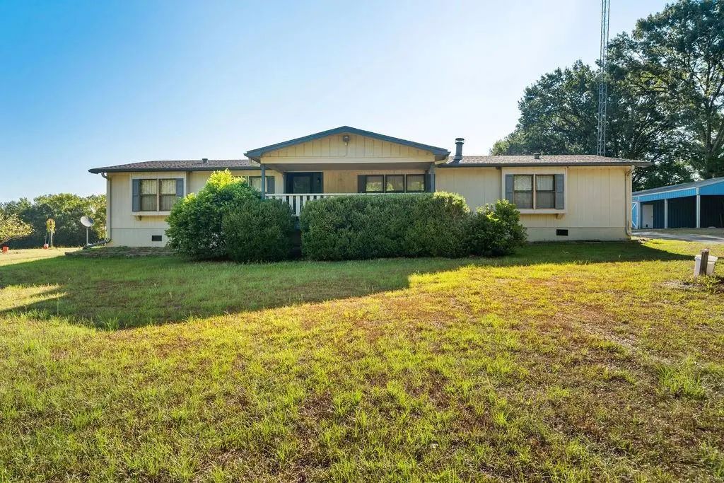 662 County Road 2325, Mineola