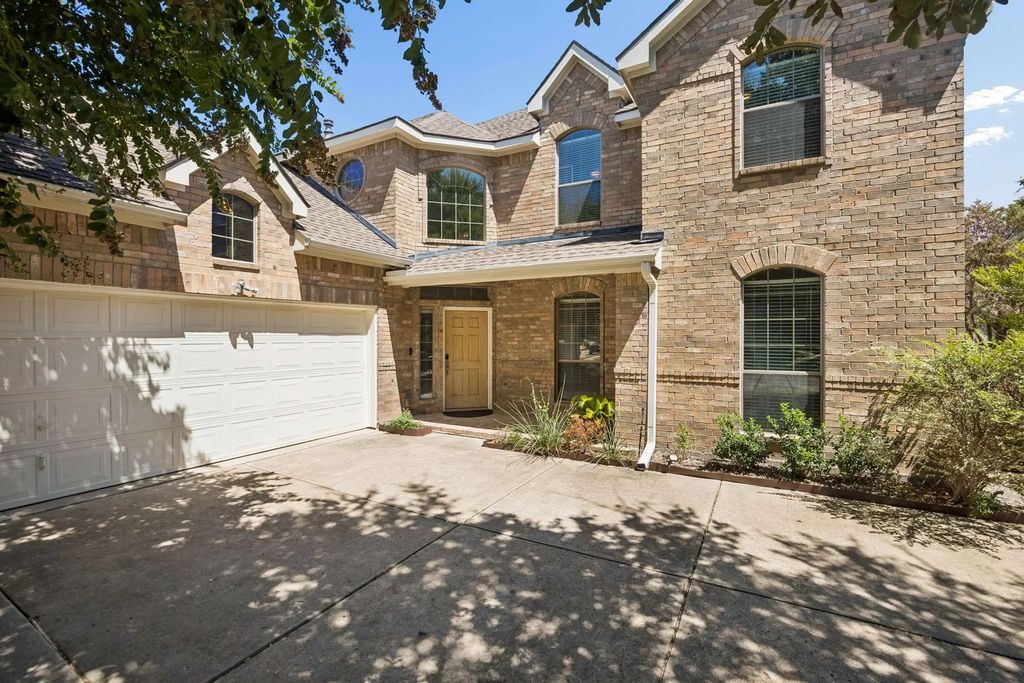 608 Saddlehorn Drive, McKinney