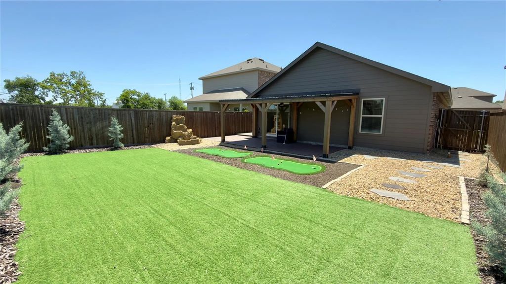 1204 Delmita Drive, Forney