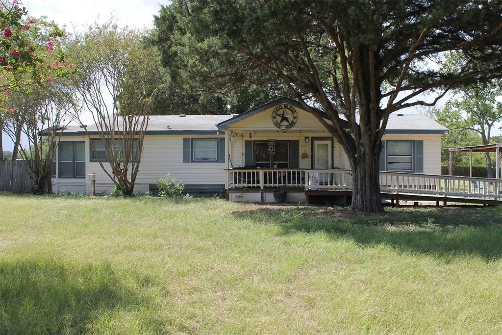 9201 Enchanted Oak Drive, Mabank