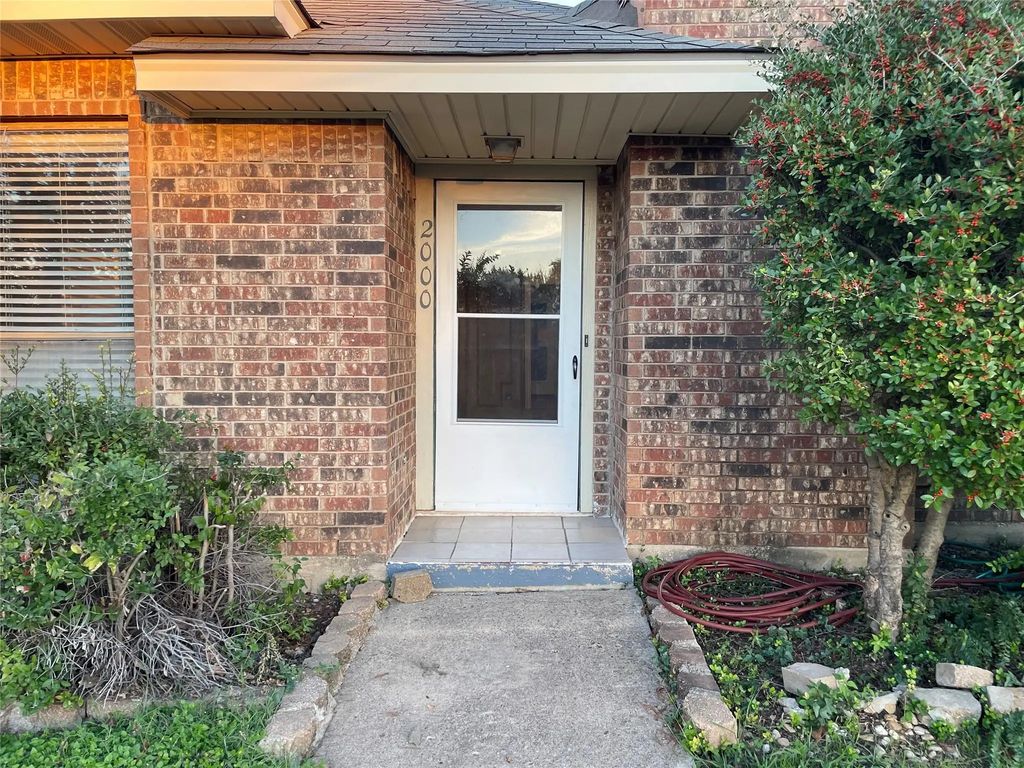 2000 Ann Avenue, Carrollton