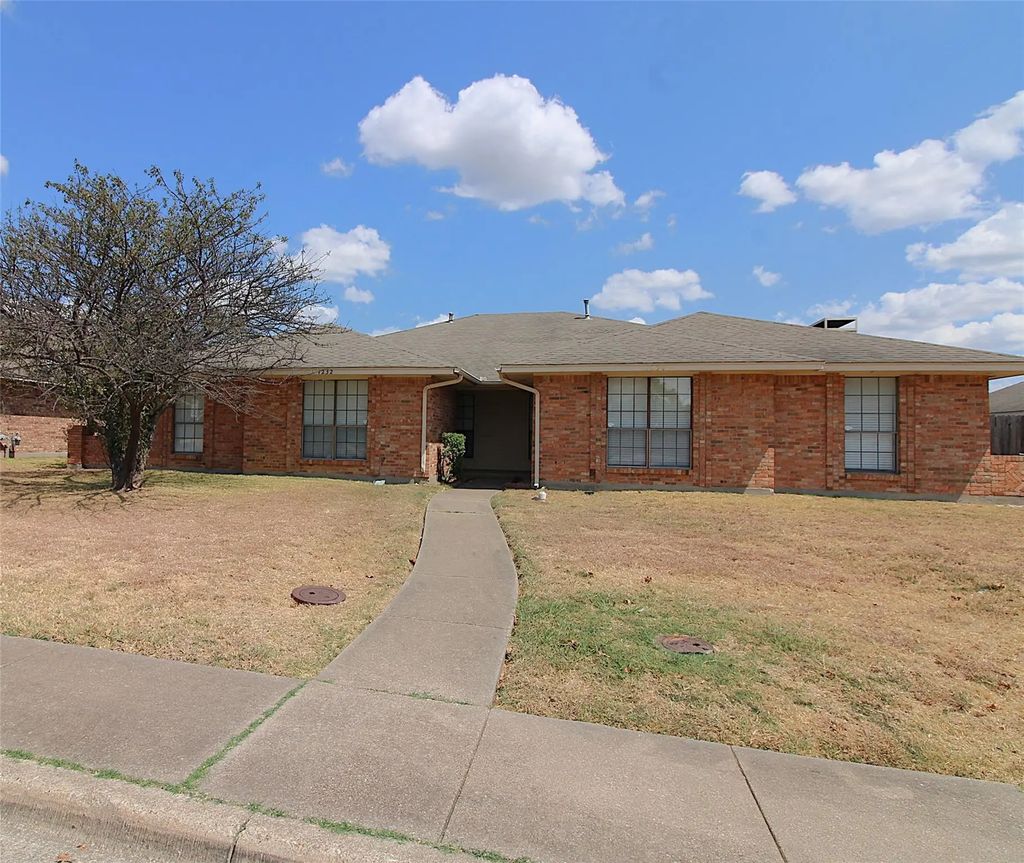 1232 Mockingbird Lane, DeSoto