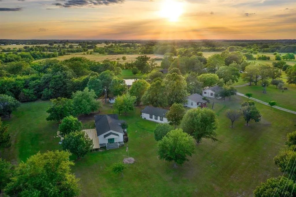 4588 Sh 110, Grand Saline