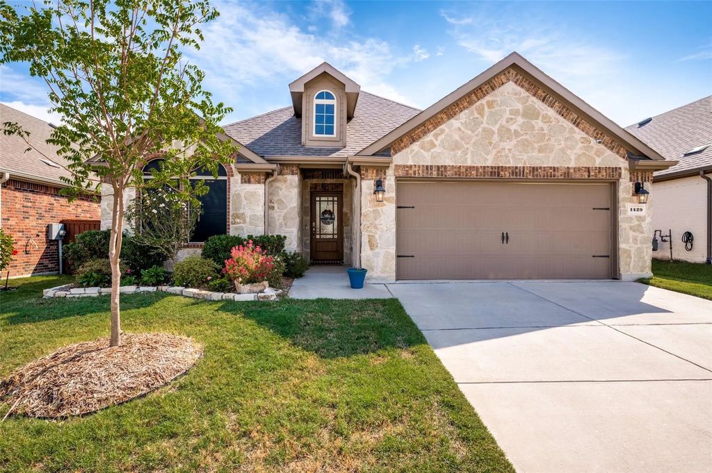 1429 Green Valley Way, Celina