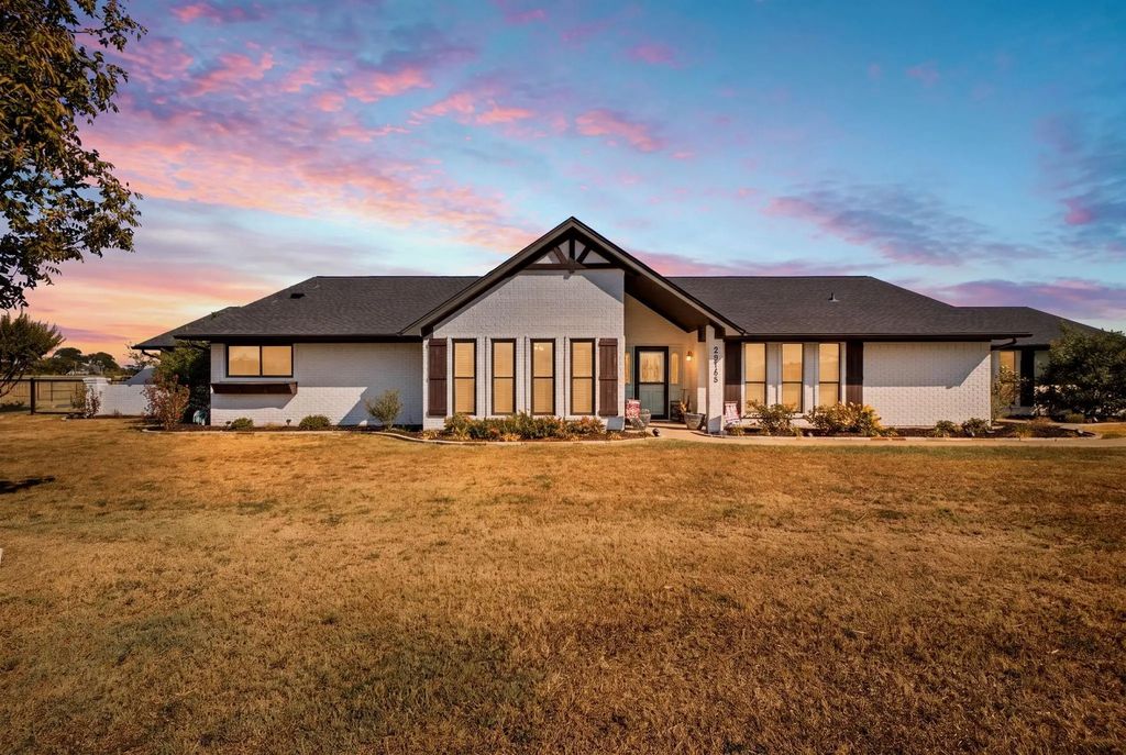20185 Willow Glade Circle, Pilot Point