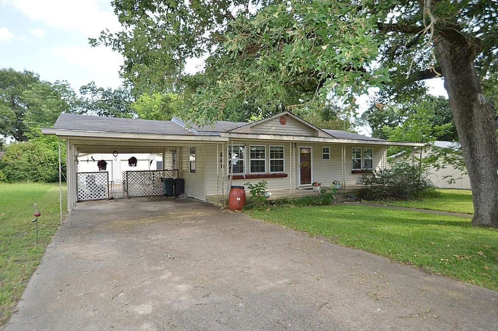 220 Littlefield Drive, East Tawakoni