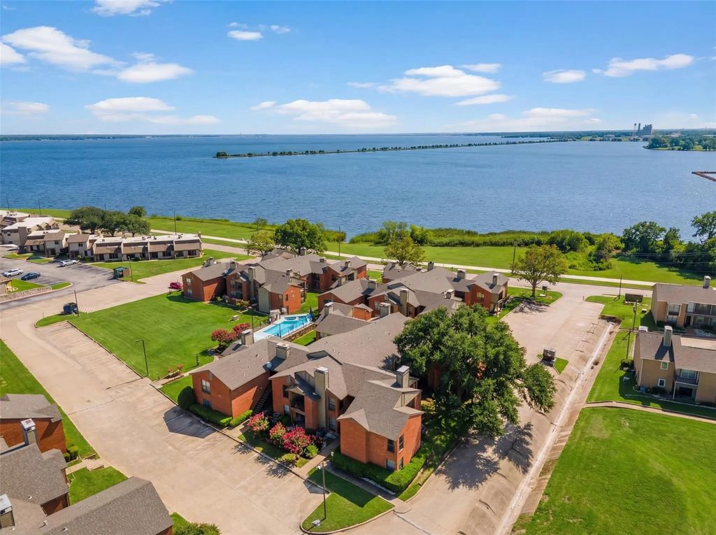 5909 Lake Hubbard Parkway 215, Garland