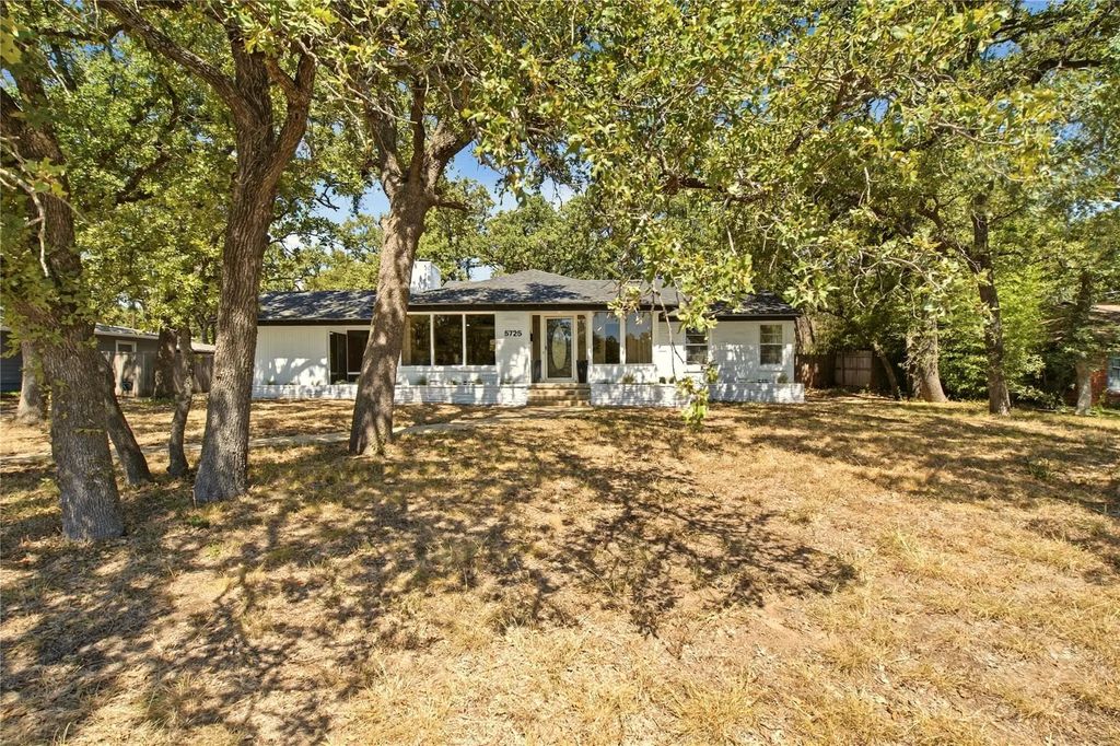 5725 Jacqueline Road, Fort Worth