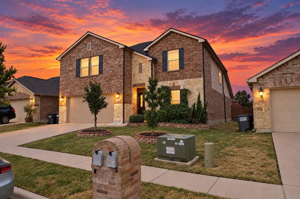 1444 Willoughby Way, Little Elm