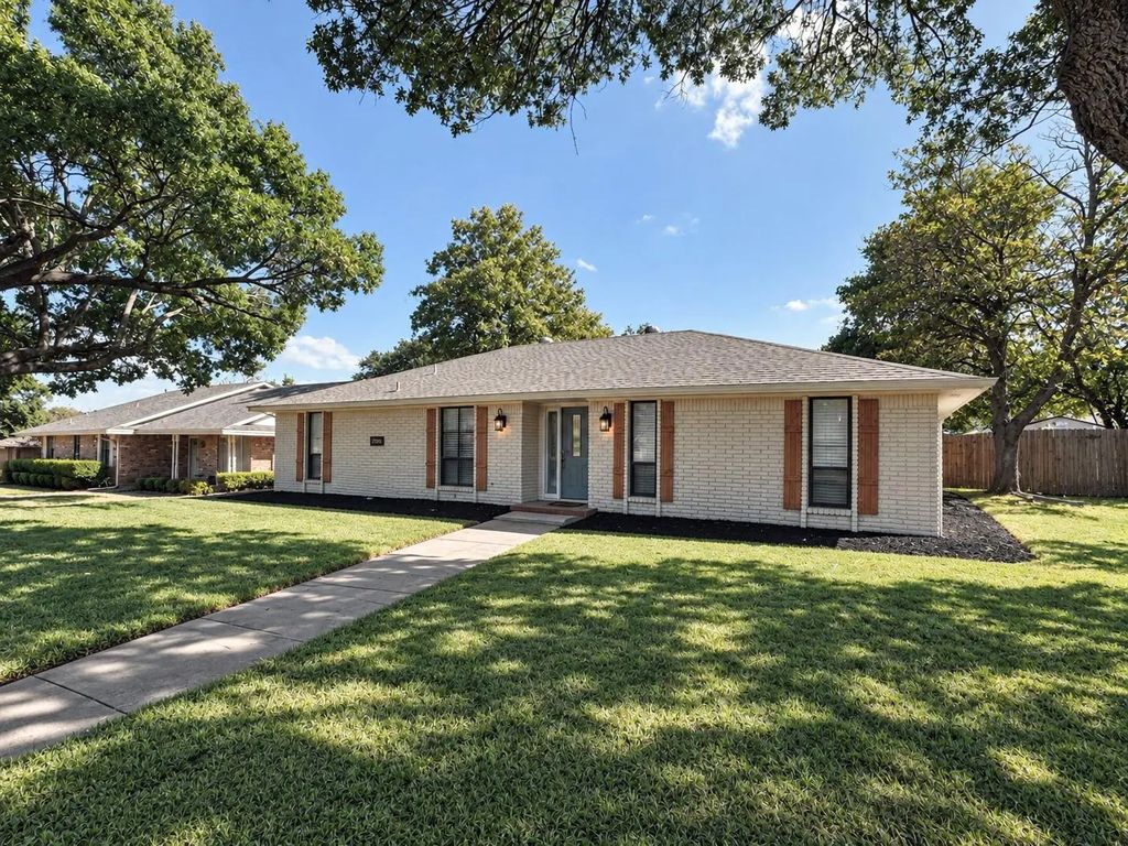 1830 Altadena Lane, Dallas