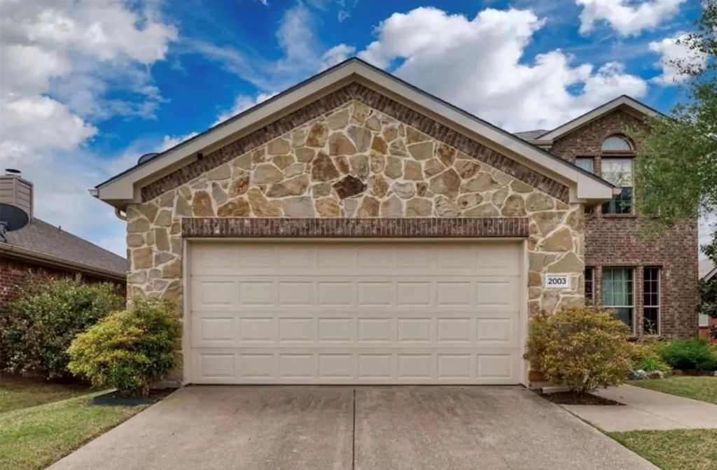 2003 Eagle Lake Drive, Forney