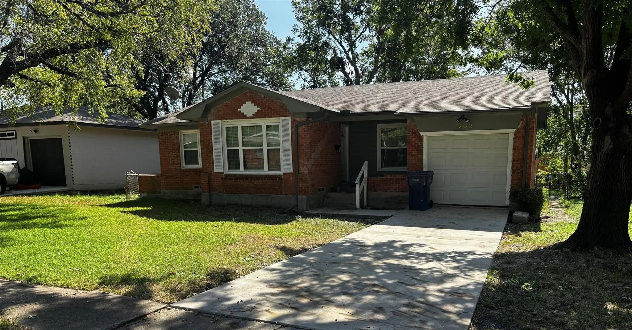 Photo of Listing #21385255