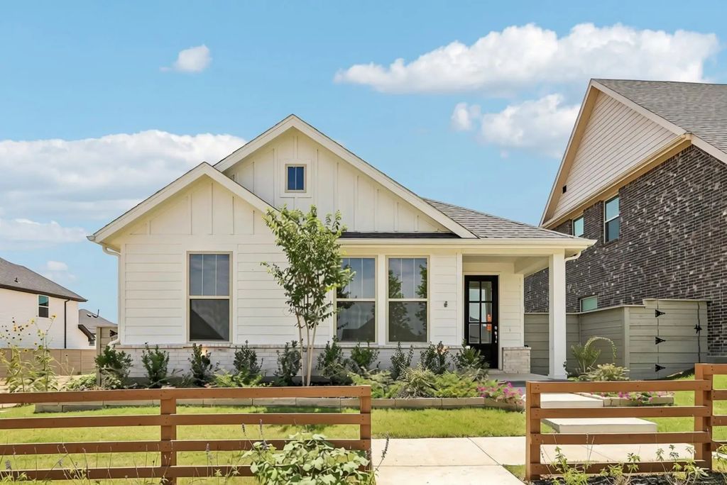 8721 Lacey Oak Drive, Justin