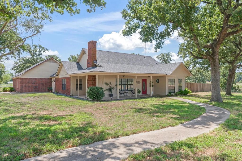 311 Fm 1651, Canton