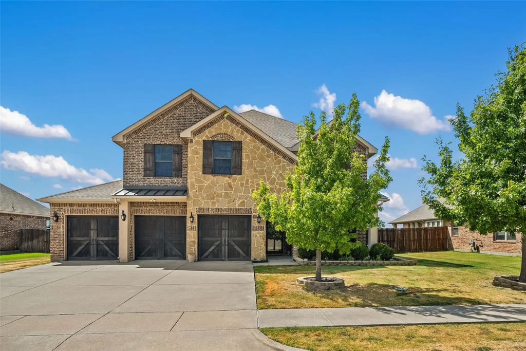 2381 Llano Drive, Royse City