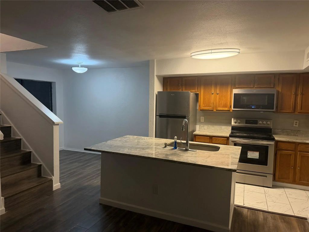 9805 Walnut Street 210, Dallas