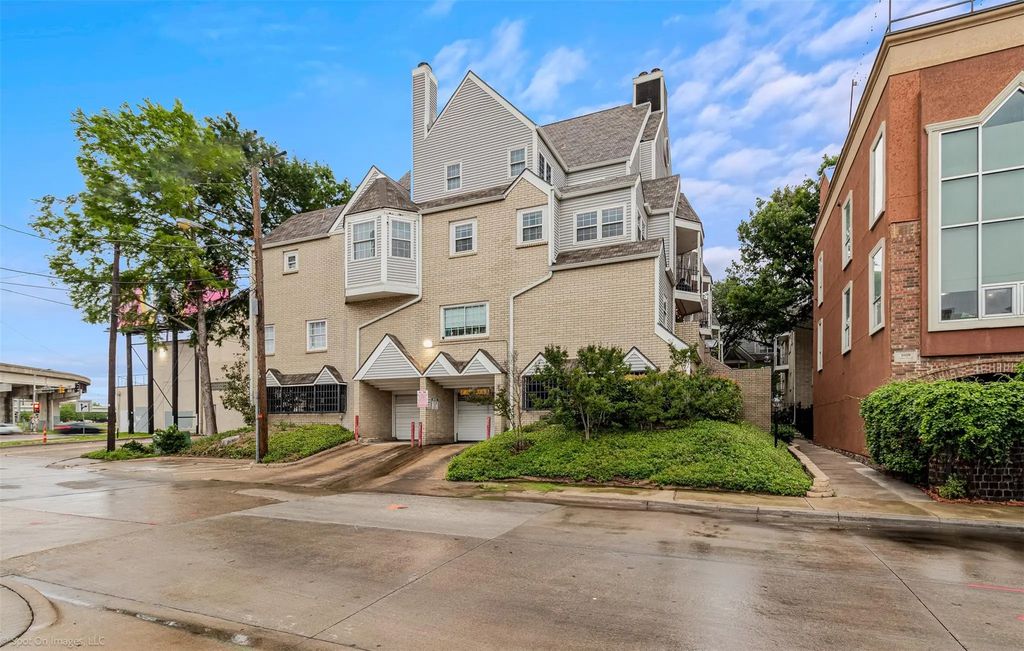 1010 Allen Street 222, Dallas