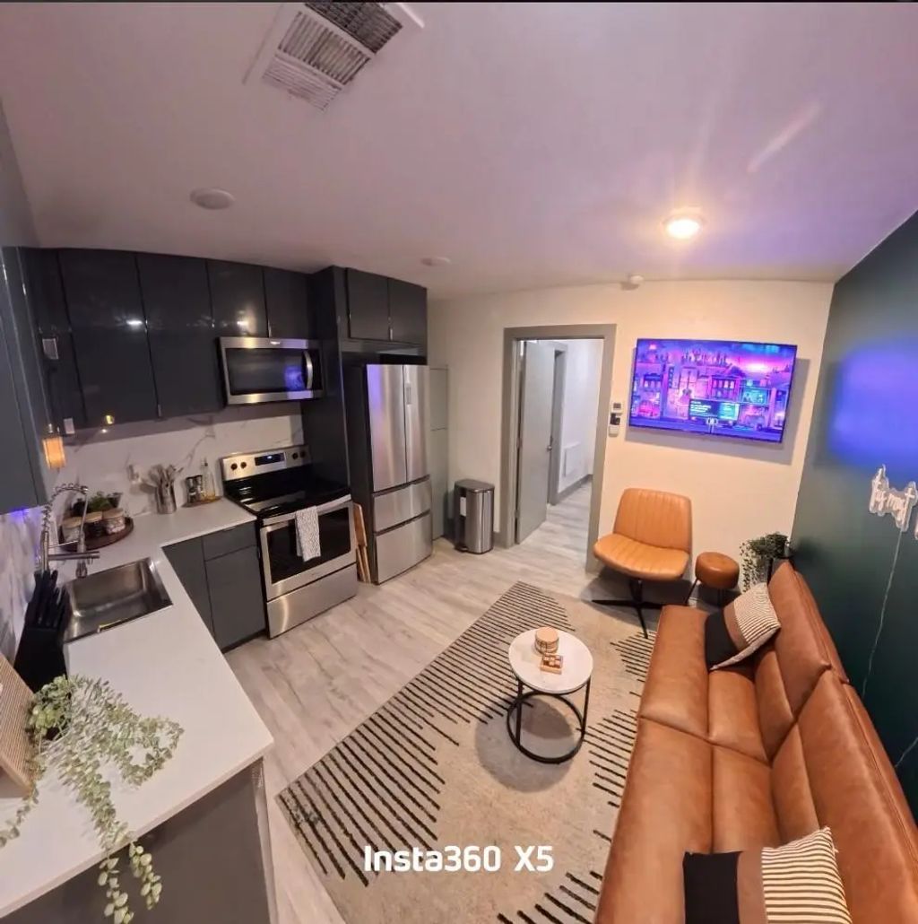 1415 Bennett Avenue 208, Dallas