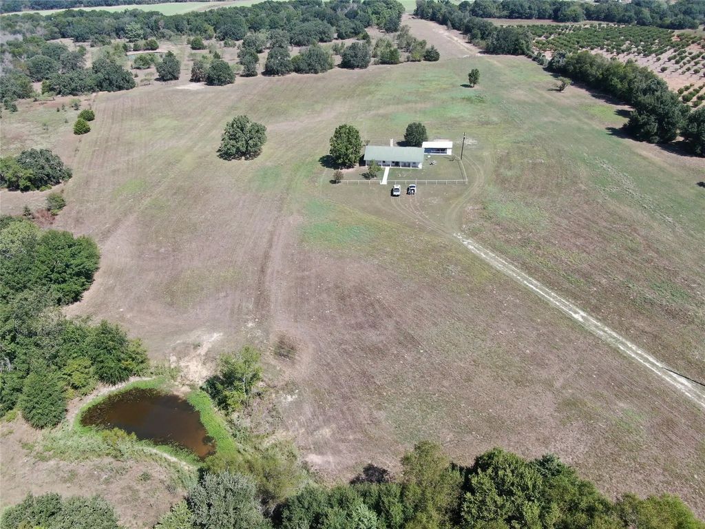 3281 Lcr 486, Mexia