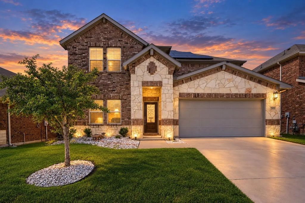 285 Sunshine Lane, Lavon