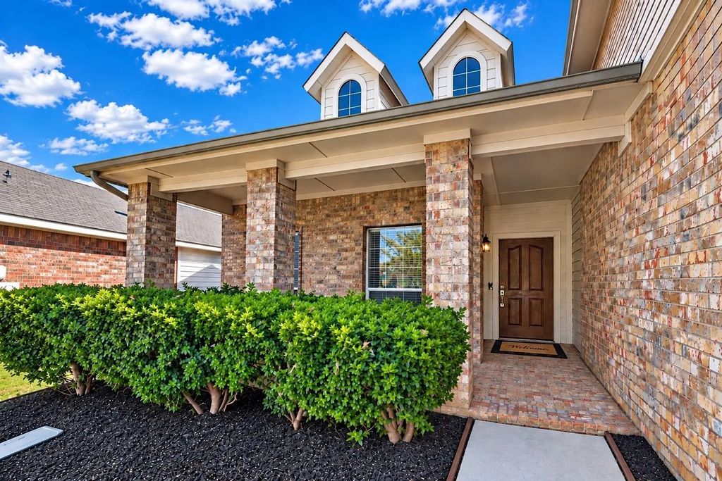 7448 Maroon Drive, Fort Worth