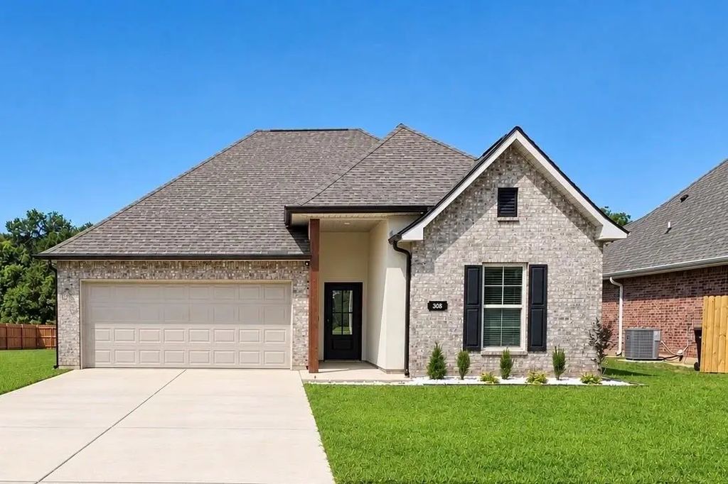 308 Hendry Drive, Bossier City