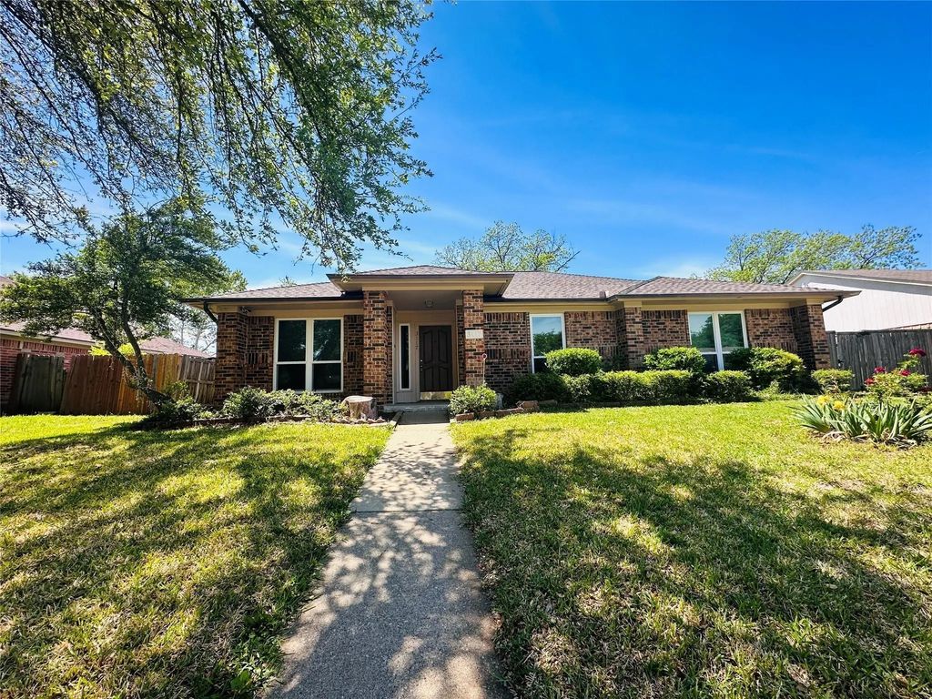 3117 Kingswood Drive, Garland