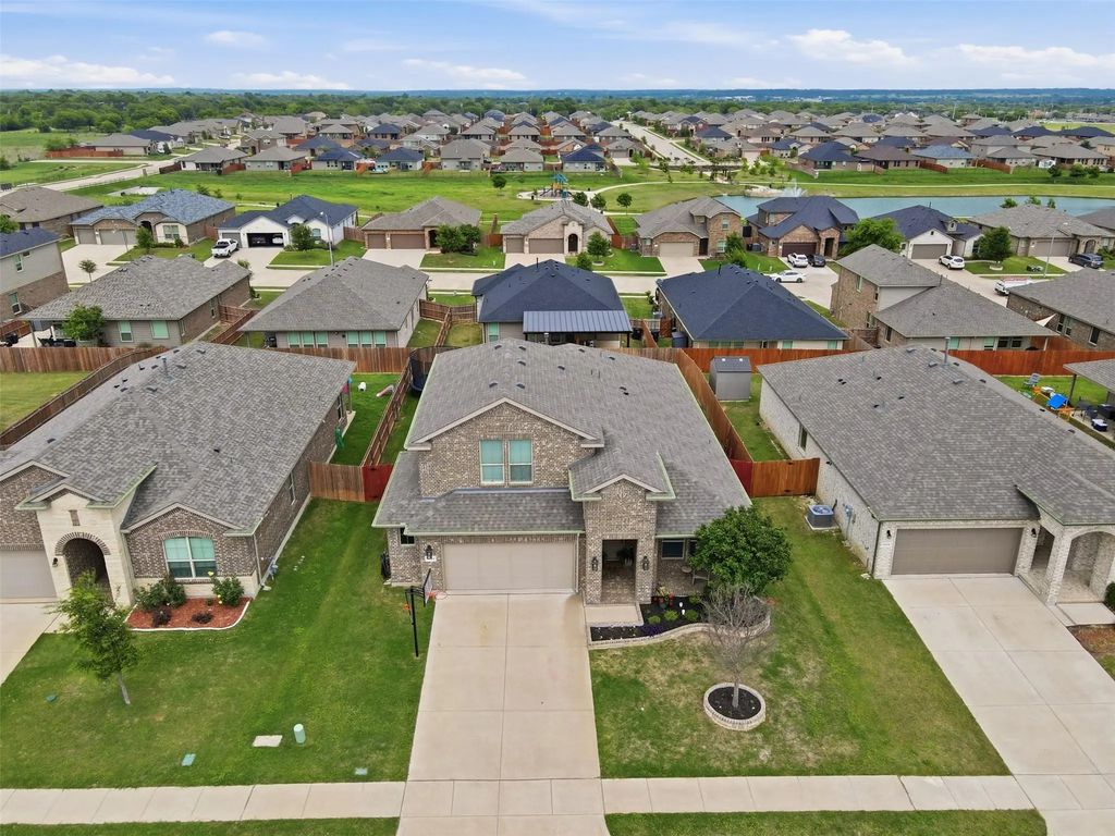 1111 Dublin Drive, Cleburne