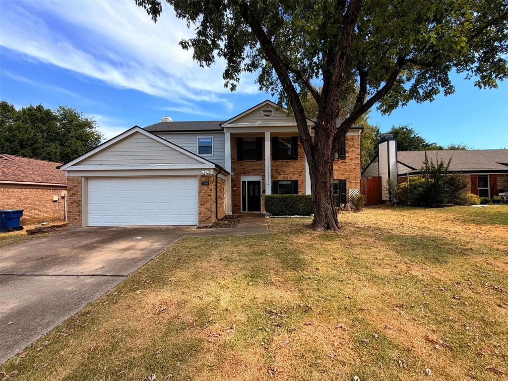 2226 Country Oaks Drive, Garland