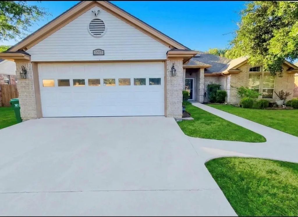 5517 Stillhouse Hollow, Waco