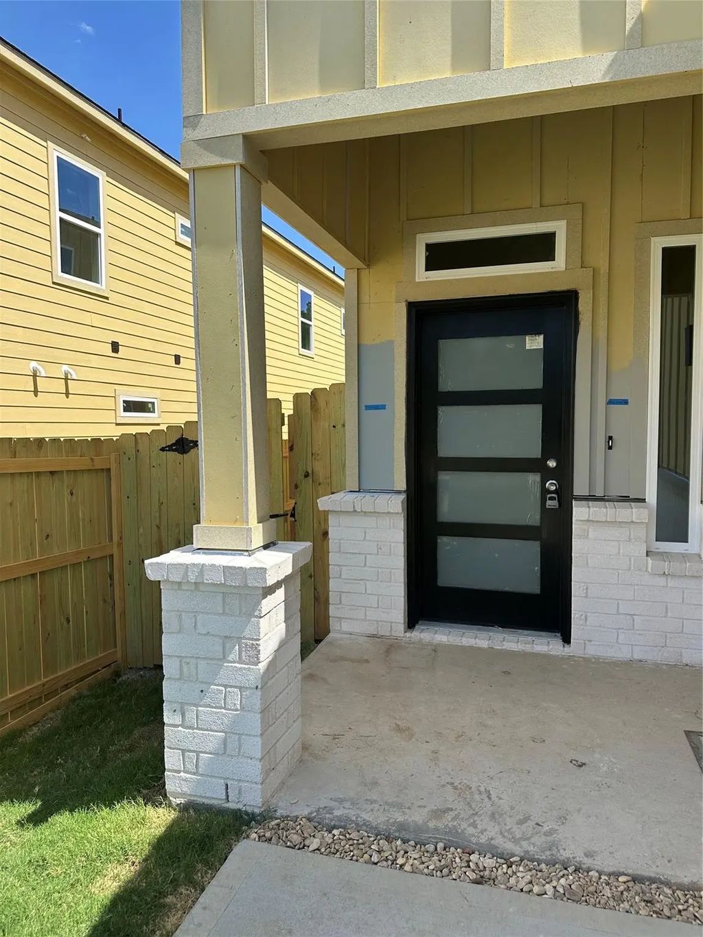 1320 Diceman Avenue, Dallas