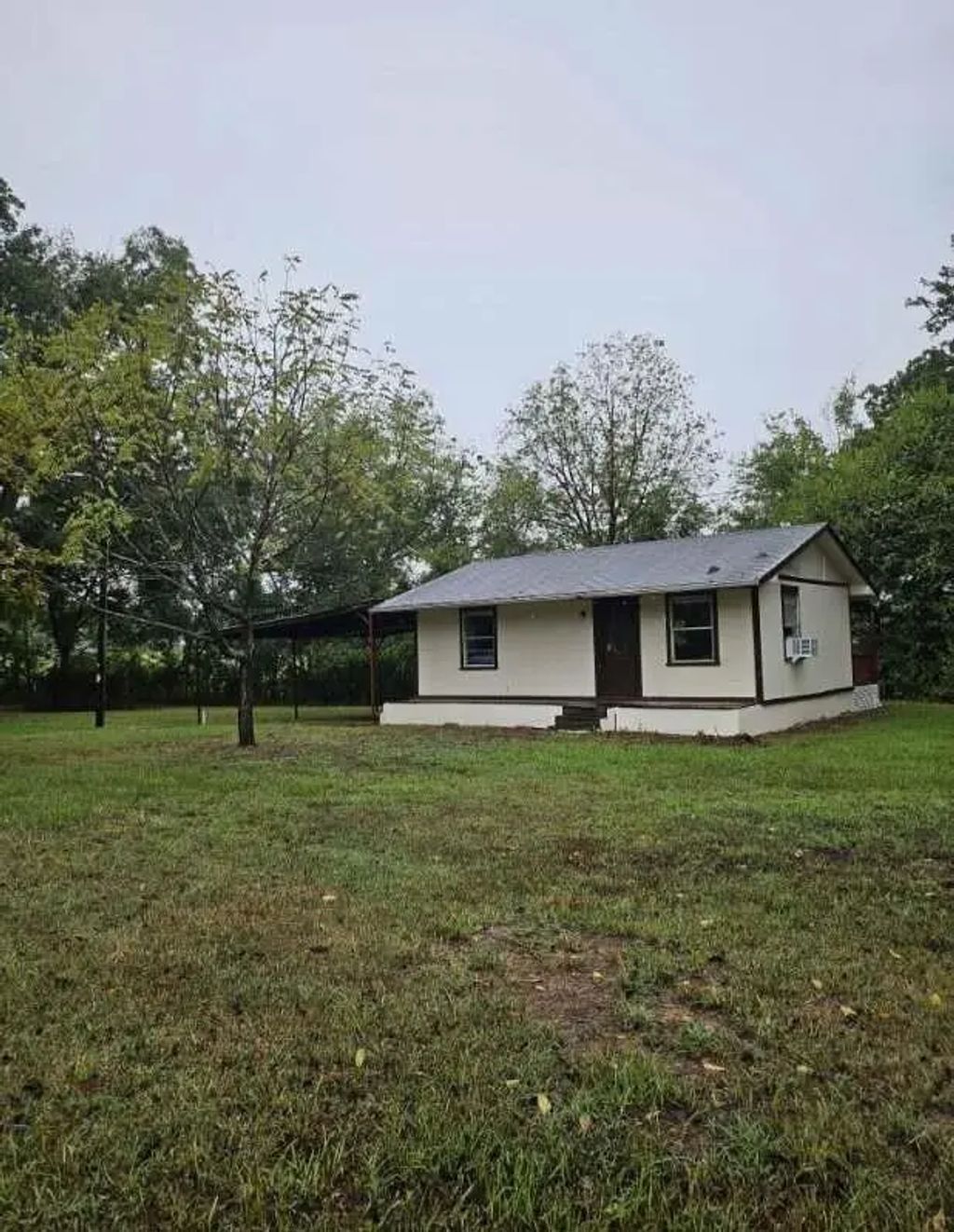 5863 Fm 895, Lake Creek