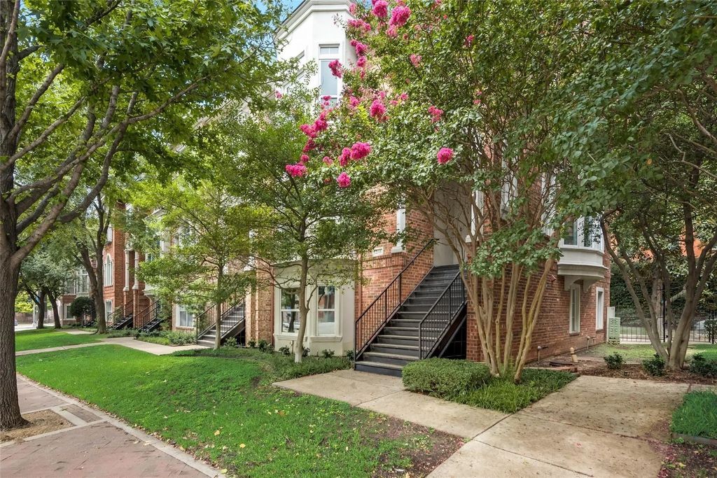 2205 Canton Street 111, Dallas
