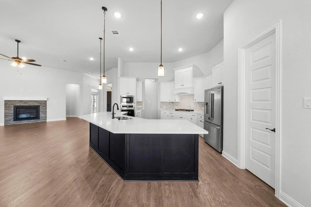 132 Liv Meadow Way, Waxahachie